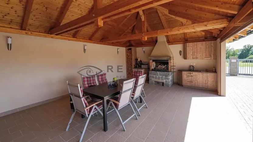 Prodej rodinného domu, Borovany, 237 m2