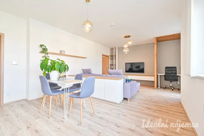 Pronájem bytu 2+kk, Slavkov u Brna, Slovanská, 67 m2