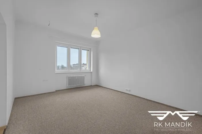 Pronájem bytu 2+kk, Praha - Kobylisy, Kobyliské náměstí, 56 m2