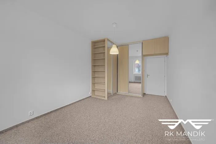 Pronájem bytu 2+kk, Praha - Kobylisy, Kobyliské náměstí, 56 m2