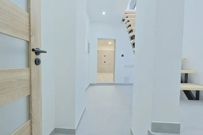 Pronájem bytu 2+kk, Jablonec nad Nisou, Nádražní, 55 m2