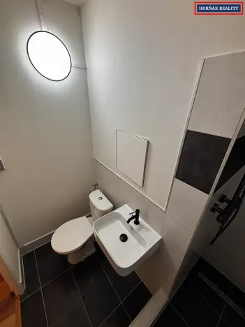 Prodej bytu 1+kk, Praha - Kobylisy, Kyselova, 26 m2