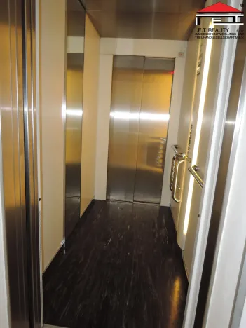 Pronájem bytu 2+kk, Praha - Vysočany, Poděbradská, 49 m2