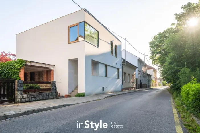 Prodej rodinného domu, Uherské Hradiště, U Stadionu, 272 m2