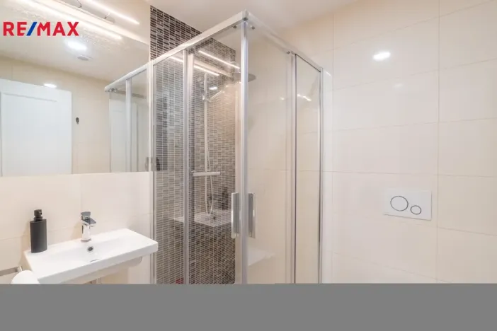 Pronájem bytu 2+kk, Praha - Vinohrady, Korunní, 55 m2