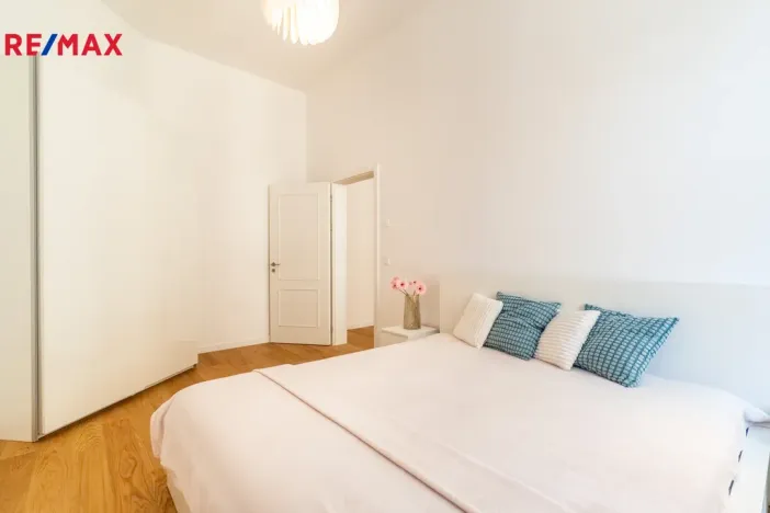 Pronájem bytu 2+kk, Praha - Vinohrady, Korunní, 55 m2