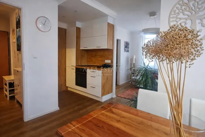 Prodej bytu 3+kk, Karlovy Vary - Bohatice, Lomená, 61 m2