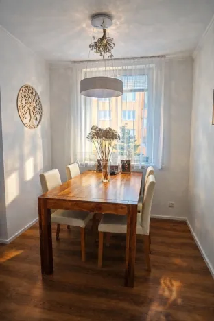 Prodej bytu 3+kk, Karlovy Vary - Bohatice, Lomená, 61 m2