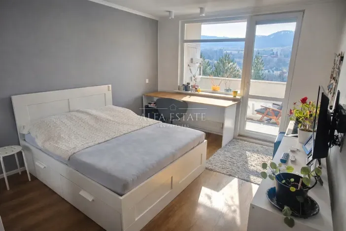 Prodej bytu 3+kk, Karlovy Vary - Bohatice, Lomená, 61 m2