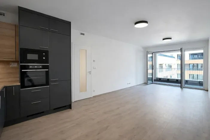 Pronájem bytu 2+kk, Praha - Hloubětín, Poděbradská, 67 m2