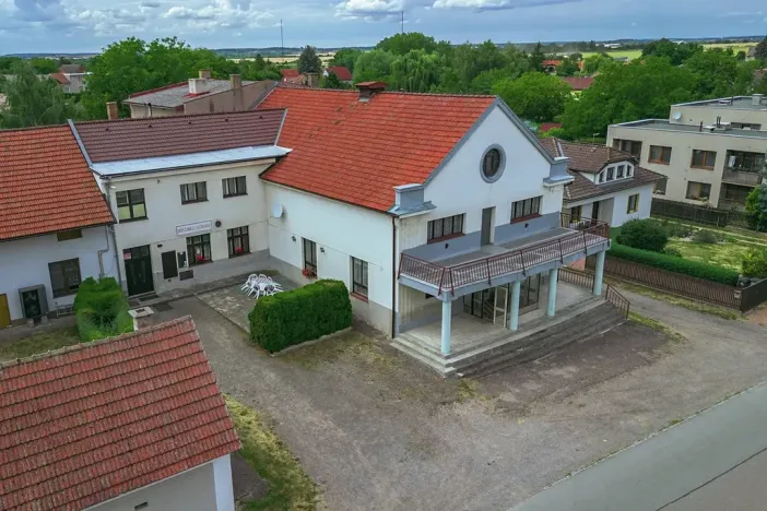 Prodej komerční nemovitosti, Klamoš, 865 m2