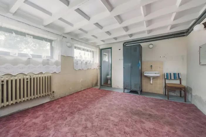 Prodej komerční nemovitosti, Klamoš, 865 m2