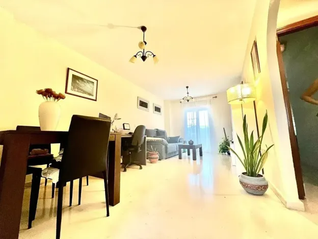 Prodej bytu 3+1, Benalmádena, Španělsko, 74 m2