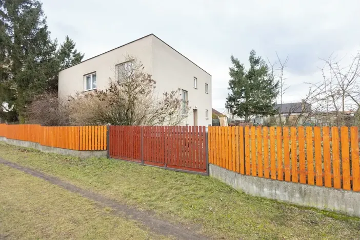 Prodej rodinného domu, Sokoleč, V Borkách, 194 m2