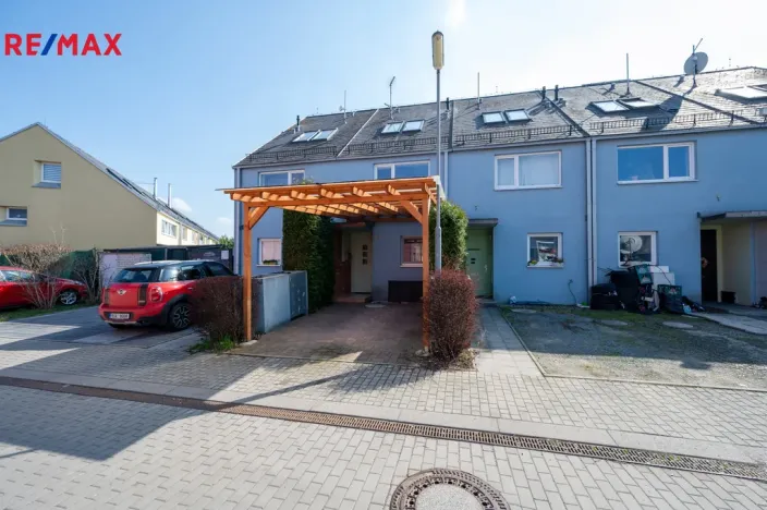 Pronájem rodinného domu, Nupaky, K Parku, 115 m2