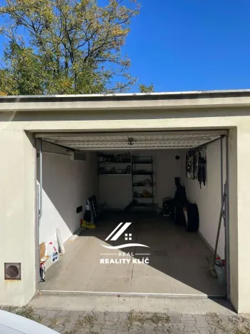 Pronájem garáže, Ostrava, Baarova, 24 m2