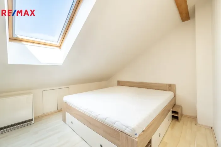 Pronájem bytu 2+kk, Praha - Libeň, Davídkova, 40 m2