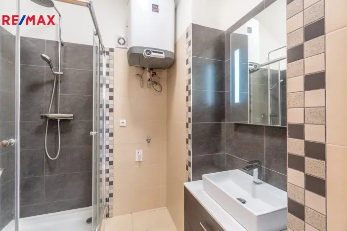 Pronájem bytu 2+kk, Praha - Libeň, Davídkova, 40 m2