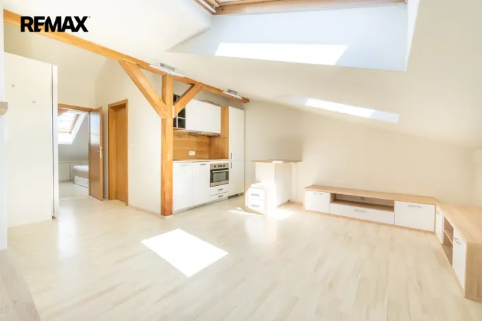 Pronájem bytu 2+kk, Praha - Libeň, Davídkova, 40 m2