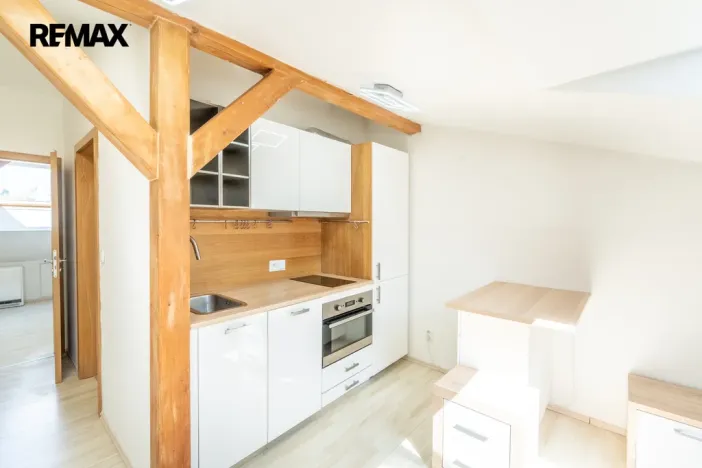 Pronájem bytu 2+kk, Praha - Libeň, Davídkova, 40 m2