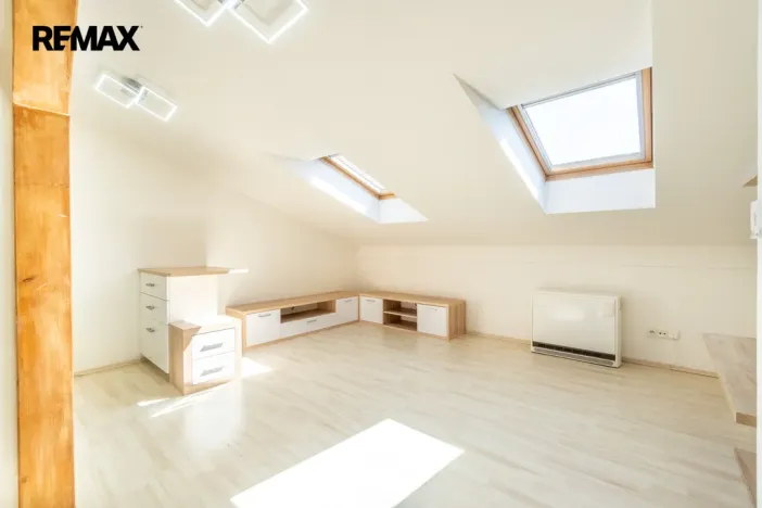 Pronájem bytu 2+kk, Praha - Libeň, Davídkova, 40 m2