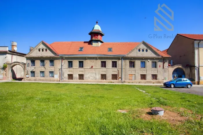 Prodej činžovního domu, Smečno, 779 m2