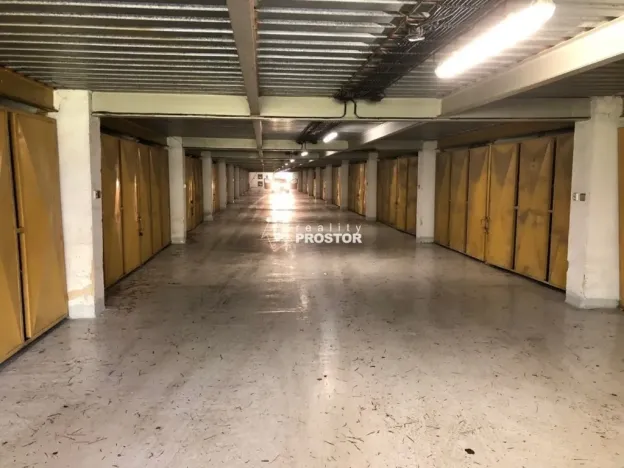 Prodej garáže, Praha - Kobylisy, Čumpelíkova, 17 m2