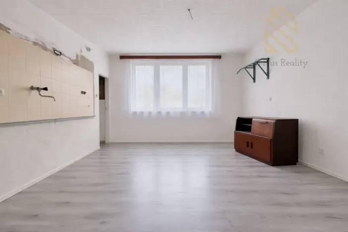 Prodej vícegeneračního domu, Kostelec nad Labem, nám. Komenského, 120 m2