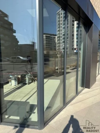 Prodej obchodního prostoru, Praha, Waltariho, 72 m2