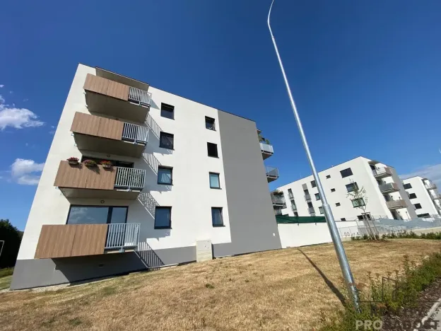 Pronájem garážového stání, Olomouc, Loudova, 12 m2