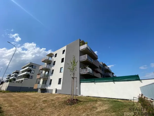 Pronájem garážového stání, Olomouc, Loudova, 12 m2