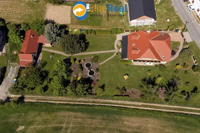 Prodej vícegeneračního domu, Příkazy, 344 m2