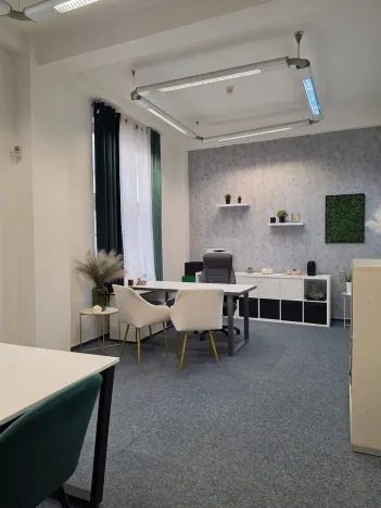 Pronájem kanceláře, Plzeň, náměstí Republiky, 23 m2