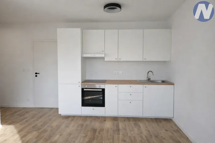 Pronájem bytu 1+kk, Vimperk - Vimperk II, 1. máje, 33 m2