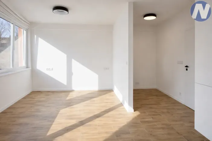 Pronájem bytu 1+kk, Vimperk - Vimperk II, 1. máje, 33 m2