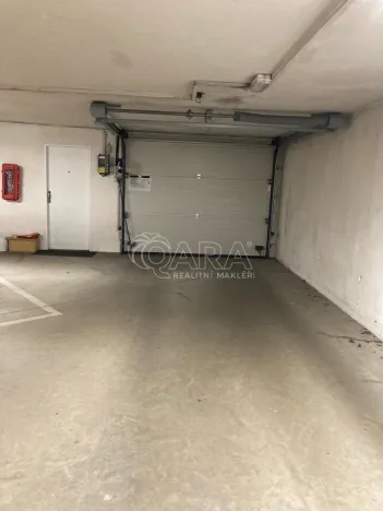 Pronájem garážového stání, Praha - Záběhlice, U Zahradního města, 13 m2