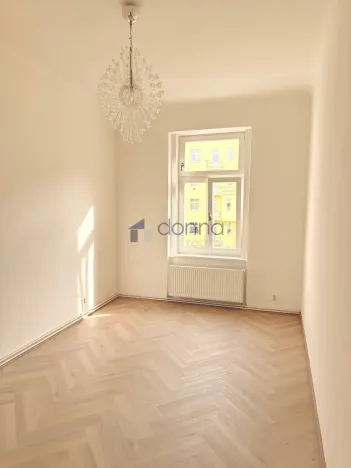 Pronájem bytu 2+kk, Praha, Kolínská, 45 m2