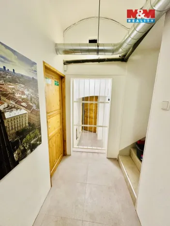 Pronájem kanceláře, Praha - Vinohrady, Sarajevská, 79 m2