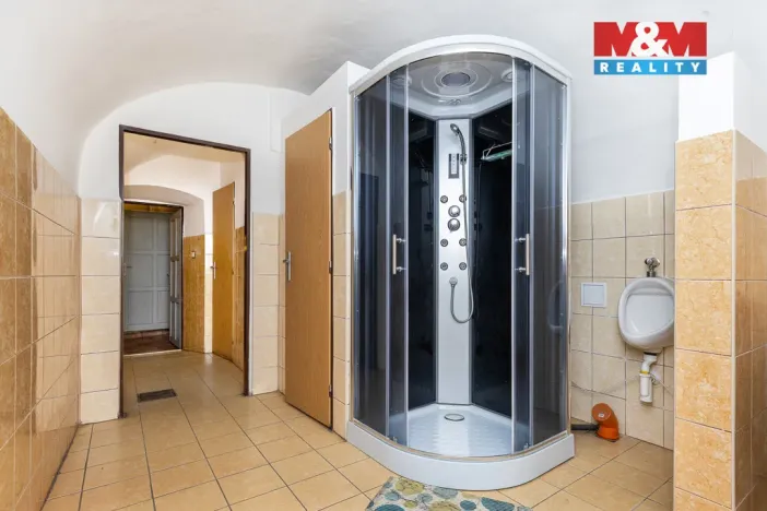 Prodej rodinného domu, Chrast, Náměstí, 200 m2