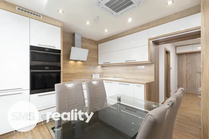 Prodej bytu 3+1, Ostrava, Petruškova, 70 m2