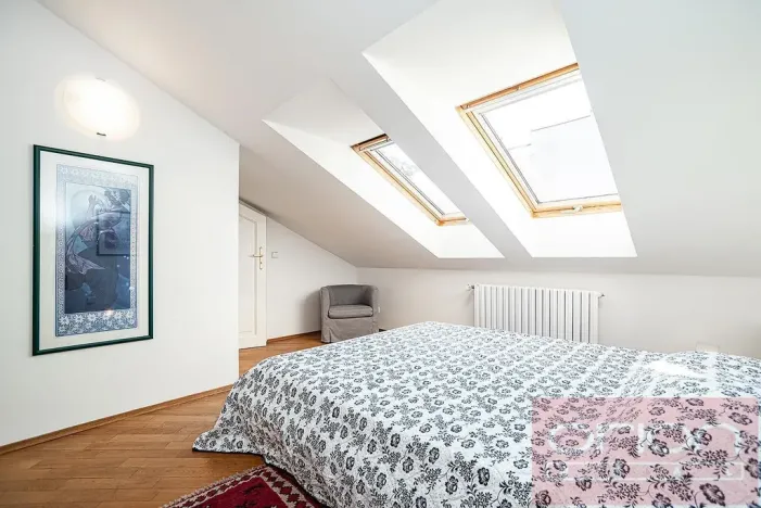 Pronájem bytu 3+1, Praha - Nové Město, Odborů, 108 m2