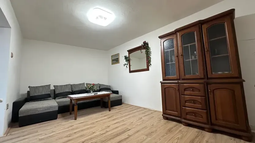 Pronájem rodinného domu, Bánov, 133 m2