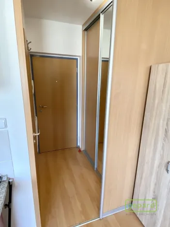Pronájem bytu 1+kk, Mníšek pod Brdy, Ke škole, 24 m2