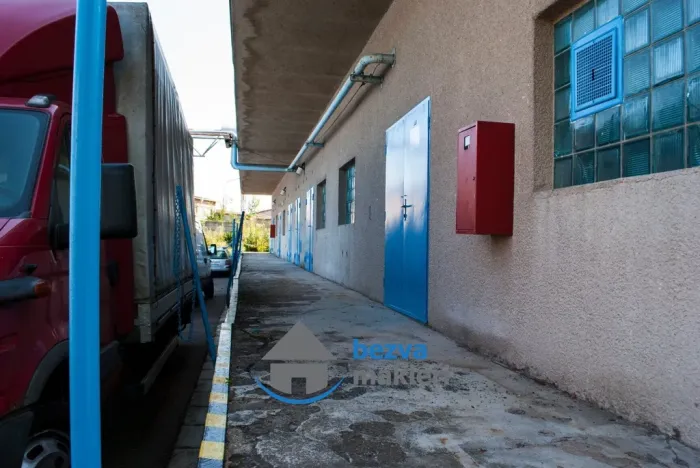 Pronájem skladu, Skuteč, Husova, 63 m2