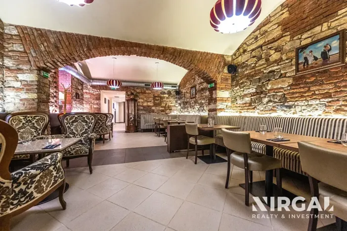Pronájem restaurace, Praha - Vinohrady, Balbínova, 198 m2
