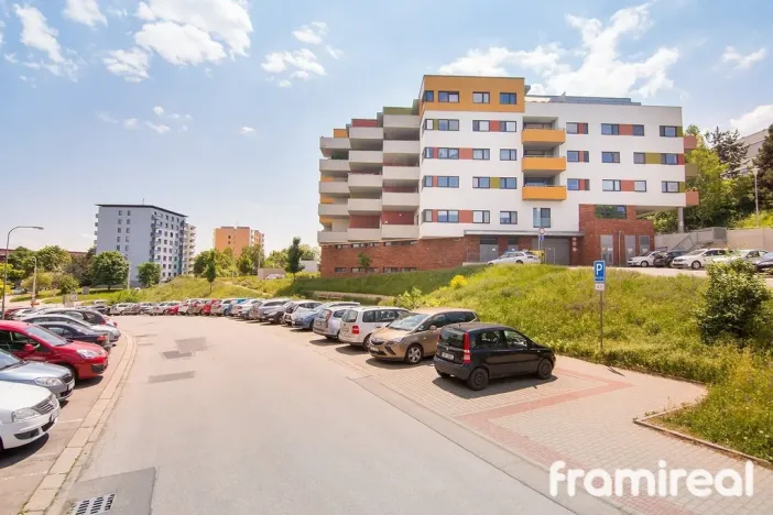 Pronájem bytu 1+kk, Brno, Kamínky, 33 m2