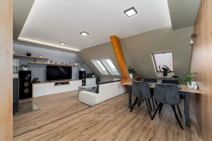 Prodej bytu 4+1, České Budějovice - České Budějovice 5, tř. Čsl. legií, 145 m2