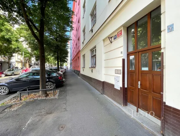 Prodej bytu 3+1, Praha - Žižkov, Biskupcova, 88 m2