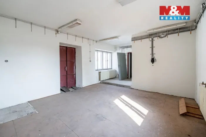 Prodej obchodního prostoru, Jemnice, Tyršova, 800 m2