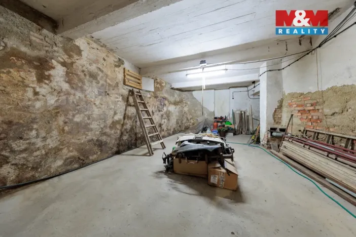 Prodej rodinného domu, Cheb, Kostelní náměstí, 148 m2